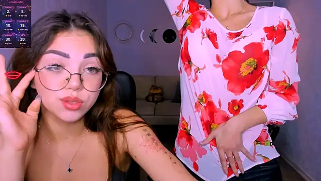 kiki swan online show from 11/12/25, 03:23