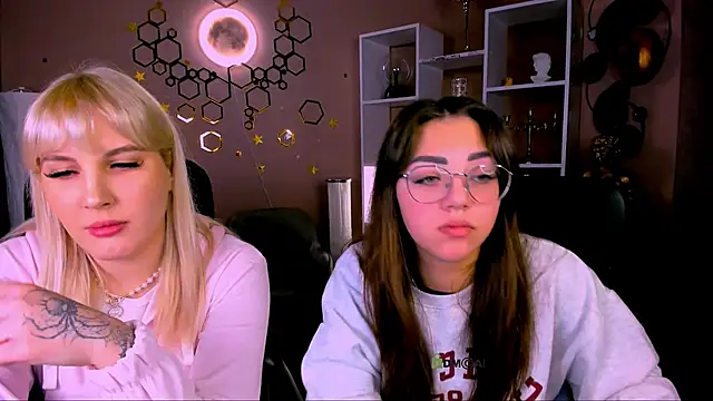 kiki swan online show from 02/06/26, 07:02