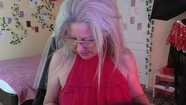 Snapshot of Wane_Witch chatting on 04/17/26, 07:50 Wane Witch online show from 04/17/26, 07:50