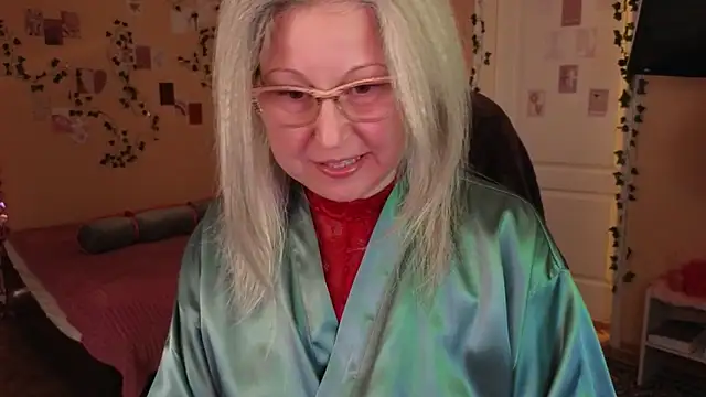 Snapshot of Wane_Witch chatting on 04/19/26, 07:27 Wane Witch online show from 04/19/26, 07:27