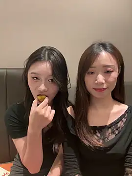 Snapshot of TOP_yoyo chatting on 10/15/25, 01:00 TOP yoyo online show from 10/15/25, 01:00