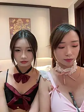 Snapshot of TOP_yoyo chatting on 11/13/25, 01:10 TOP yoyo online show from 11/13/25, 01:10