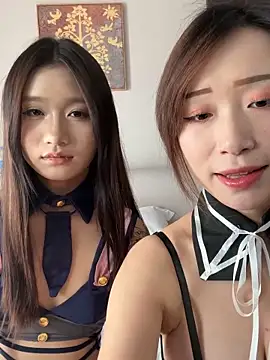 Snapshot of TOP_yoyo chatting on 11/15/25, 08:11 TOP yoyo online show from 11/15/25, 08:11