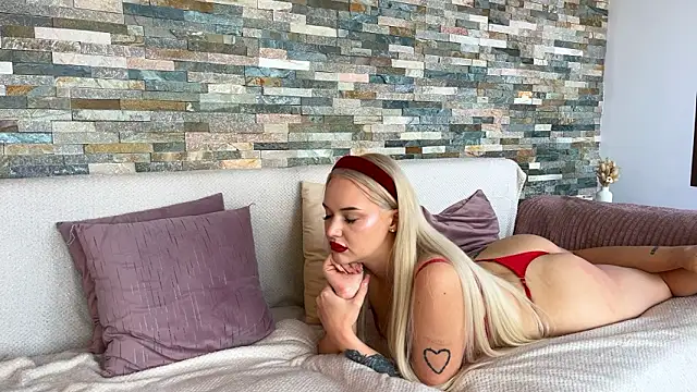 Aurora 5 online show from 02/14/26, 01:30