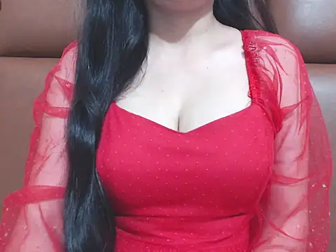 RealNaina online show from 10/15/25, 05:46