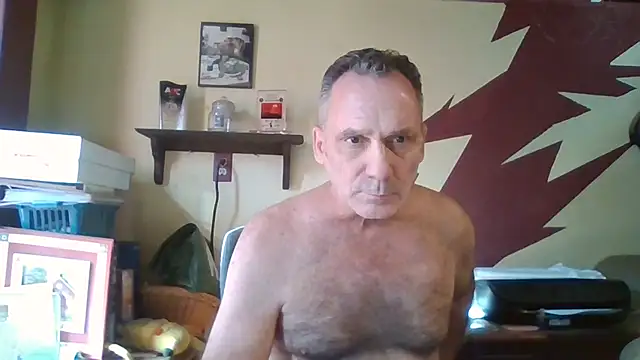 Snapshot of HunkofRock chatting on 10/30/25, 02:51 HunkofRock online show from 10/30/25, 02:51