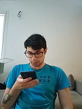 Snapshot of Maracujand80 chatting on 04/09/26, 12:10 Maracujand80 online show from 04/09/26, 12:10