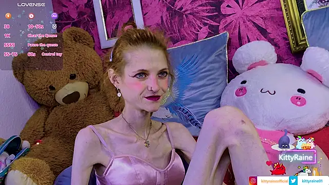 Snapshot of KittyRaine chatting on 07/02/26, 12:33 KittyRaine online show from 07/02/26, 12:33