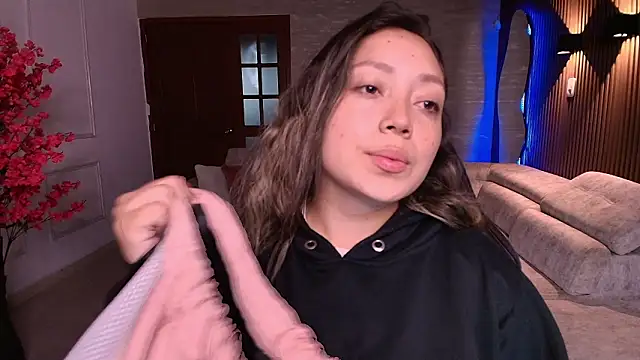 Snapshot of heidy_johns chatting on 03/14/26, 03:12 heidy johns online show from 03/14/26, 03:12