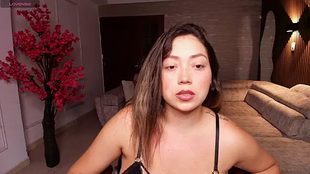 Snapshot of heidy_johns chatting on 03/17/26, 04:17 heidy johns online show from 03/17/26, 04:17