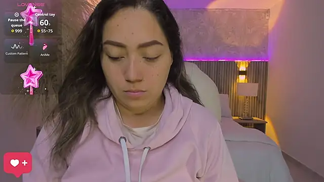 Snapshot of heidy_johns chatting on 03/29/26, 11:54 heidy johns online show from 03/29/26, 11:54