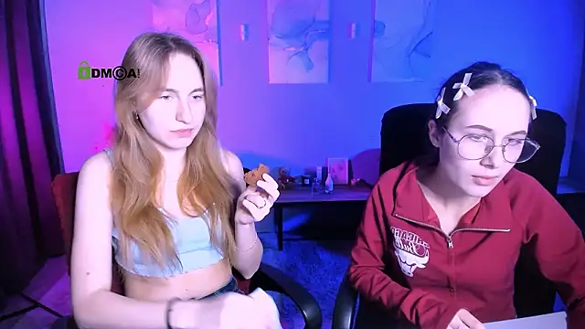 mona cloud online show from 02/11/26, 07:52