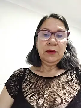 Snapshot of victoria_wayne chatting on 05/25/26, 10:32 victoria wayne online show from 05/25/26, 10:32