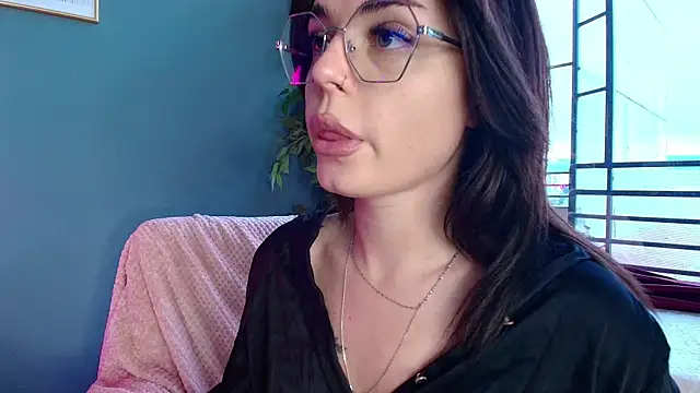 Snapshot of Perfect_Moans chatting on 06/07/26, 04:05 Perfect Moans online show from 06/07/26, 04:05