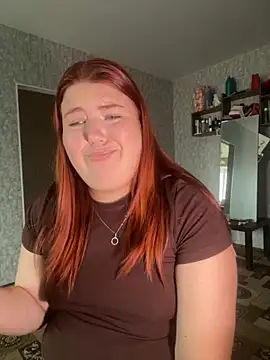 Snapshot of Dreamy_Desire chatting on 10/17/25, 12:08 Dreamy Desire online show from 10/17/25, 12:08