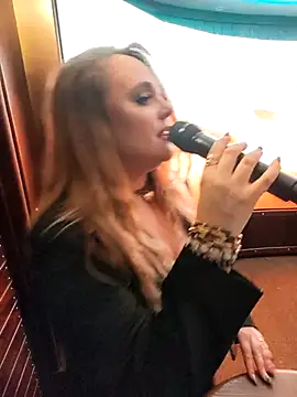 Juicy PeachLux online show from 11/01/25, 05:04