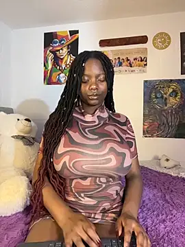 Snapshot of Kennya__ chatting on 11/06/25, 05:41 Kennya online show from 11/06/25, 05:41