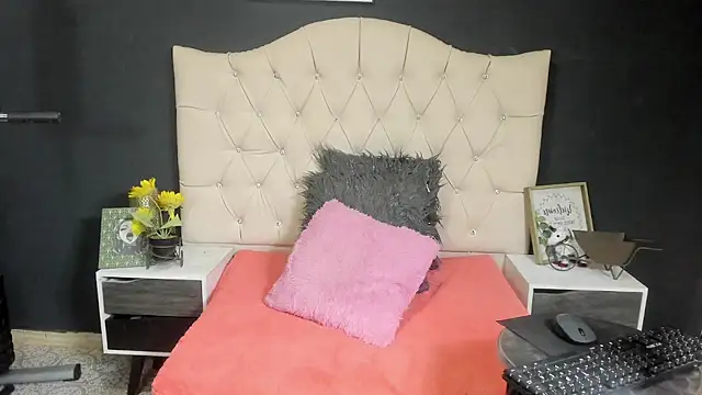 Alexa Bravva online show from 03/15/25, 04:02