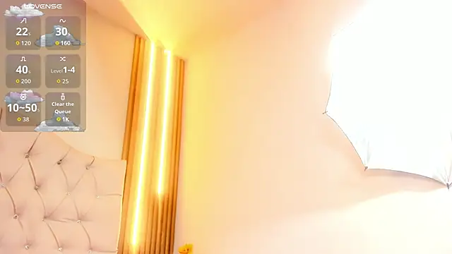 Alexa Bravva online show from 09/16/25, 04:02