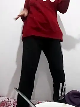 saraaxx1 online show from 03/13/25, 02:49