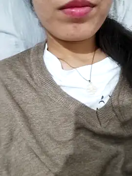 saraaxx1 online show from 02/12/26, 03:40