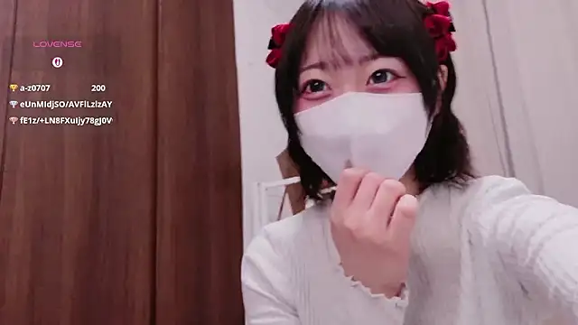 Snapshot of Rodrigues_Lucas chatting on 12/19/25, 05:47 Rodrigues Lucas online show from 12/19/25, 05:47