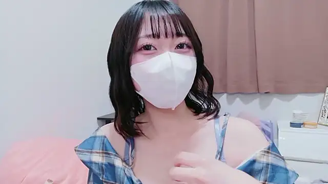 Snapshot of Rodrigues_Lucas chatting on 02/18/26, 05:09 Rodrigues Lucas online show from 02/18/26, 05:09