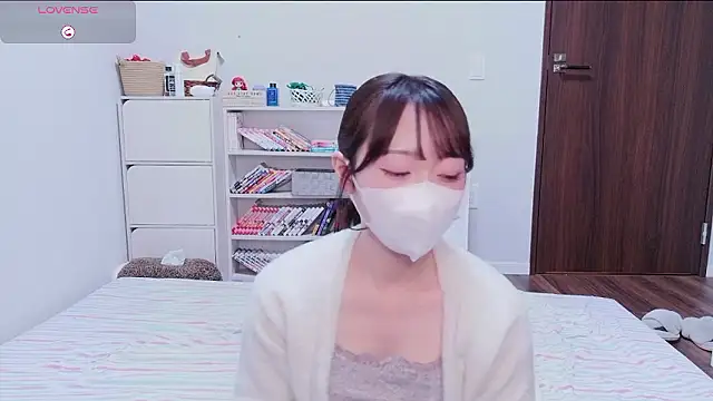 Snapshot of Rodrigues_Lucas chatting on 02/28/26, 05:19 Rodrigues Lucas online show from 02/28/26, 05:19