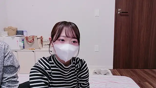 Snapshot of Rodrigues_Lucas chatting on 03/17/26, 05:05 Rodrigues Lucas online show from 03/17/26, 05:05