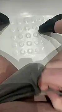 Snapshot of chrisssssss24 chatting on 03/05/25, 10:43 chrisssssss24 online show from 03/05/25, 10:43