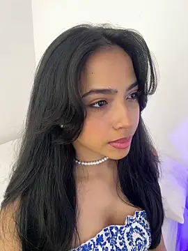  Emily Thompson  online show from 02/07/26, 11:08