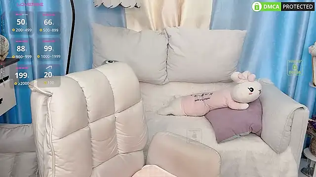 Snapshot of Dewluna chatting on 07/26/26, 11:22 Dewluna online show from 07/26/26, 11:22