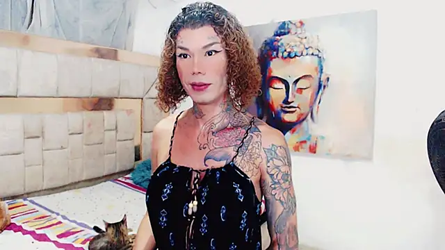 Snapshot of ana_tsxxx chatting on 10/28/25, 10:56 ana tsxxx online show from 10/28/25, 10:56