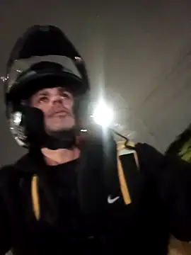 Snapshot of Fzssp chatting on 03/20/26, 01:54 Fzssp online show from 03/20/26, 01:54