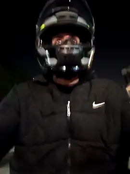 Snapshot of Fzssp chatting on 04/13/26, 02:17 Fzssp online show from 04/13/26, 02:17