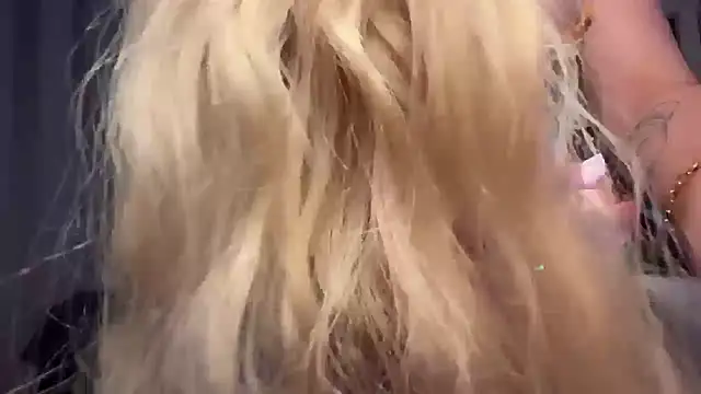 Snapshot of AngelBarbie_ chatting on 11/16/25, 06:13 AngelBarbie online show from 11/16/25, 06:13