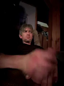 Snapshot of 6poundtown9 chatting on 10/28/25, 08:55 6poundtown9 online show from 10/28/25, 08:55