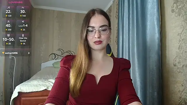 Snapshot of Leila_Kissyu chatting on 05/19/26, 07:42 Leila Kissyu online show from 05/19/26, 07:42