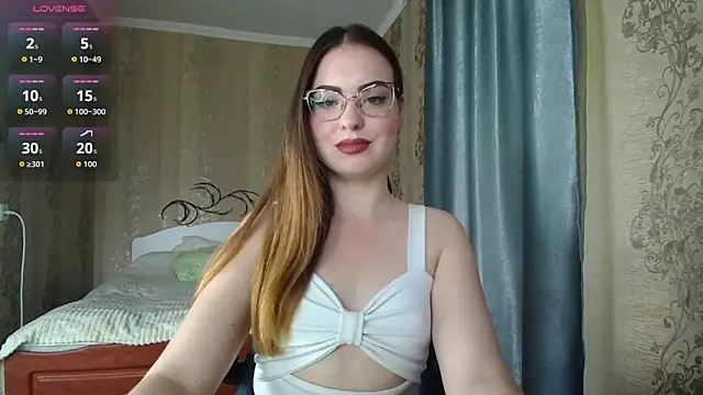 Snapshot of Leila_Kissyu chatting on 05/20/26, 10:32 Leila Kissyu online show from 05/20/26, 10:32