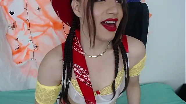 Snapshot of tatis_celis chatting on 10/22/25, 01:44 tatis celis online show from 10/22/25, 01:44