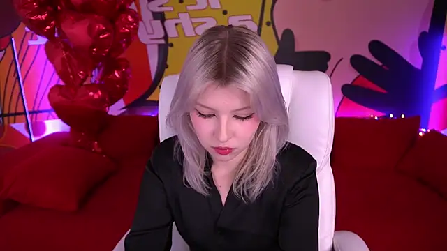 Snapshot of SelenaIris chatting on 03/10/25, 05:18 SelenaIris online show from 03/10/25, 05:18