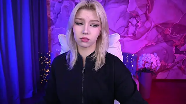 Snapshot of SelenaIris chatting on 10/02/25, 07:04 SelenaIris online show from 10/02/25, 07:04