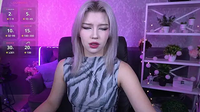 Snapshot of SelenaIris chatting on 10/12/25, 07:29 SelenaIris online show from 10/12/25, 07:29