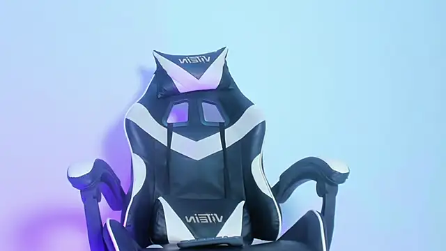 Alaska jonesxx online show from 03/18/25, 10:04