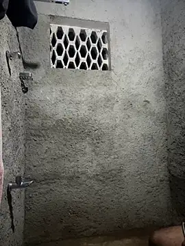 Snapshot of dam-her-boy chatting on 02/14/26, 03:20 dam-her-boy online show from 02/14/26, 03:20