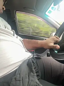 Snapshot of dam-her-boy chatting on 04/21/26, 11:49 dam-her-boy online show from 04/21/26, 11:49