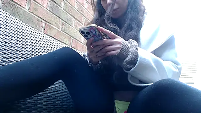 Snapshot of kikixxcam chatting on 03/14/25, 09:46 kikixxcam online show from 03/14/25, 09:46