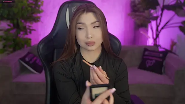 Billie054 online show from 04/11/26, 06:40