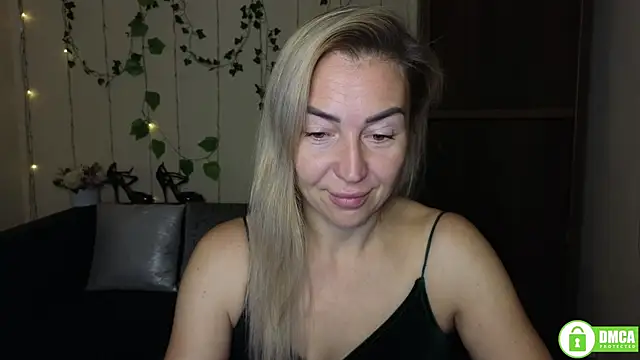 Kiss julli88I online show from 11/04/25, 06:29