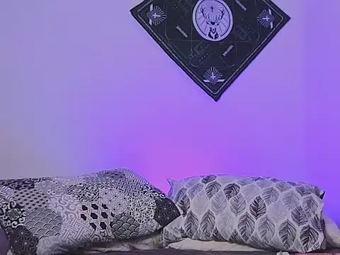 samevansx  online show from 10/02/25, 10:50